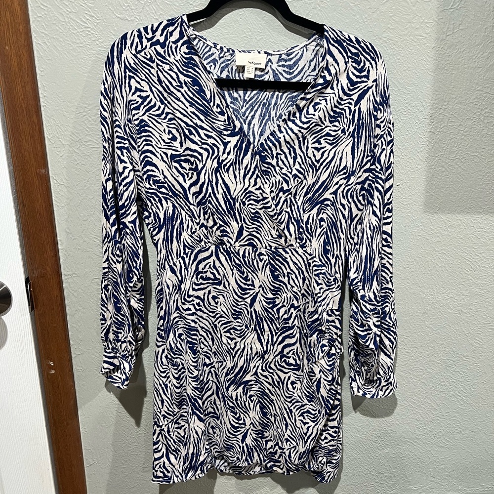 The Korner Anthro Brand Blue and White Long-Sleeve V-Neck Zebra-Print Dress EUC